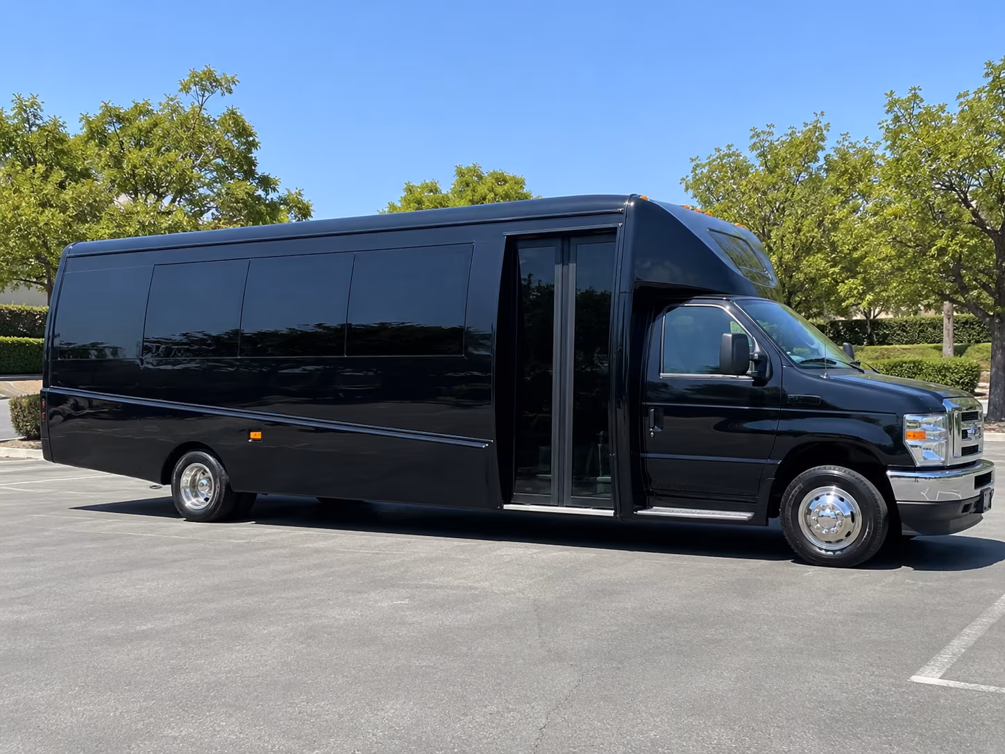 book the perfect ride for your next airport transfer 3