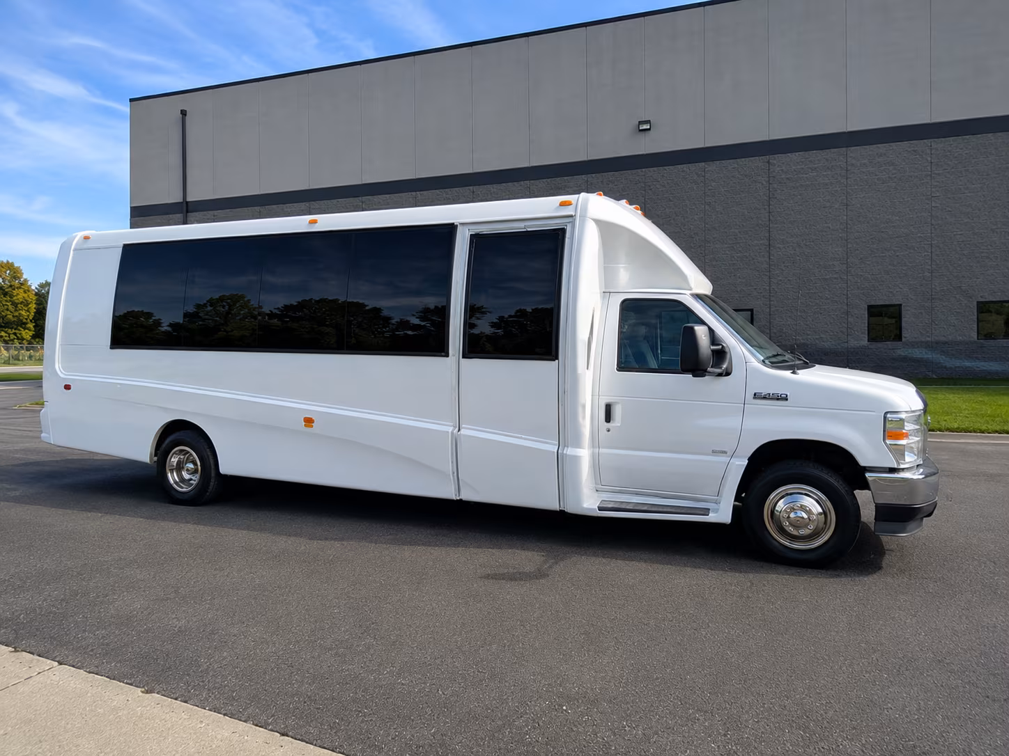 how bus type and group size affect bus rental rates in broken arrow