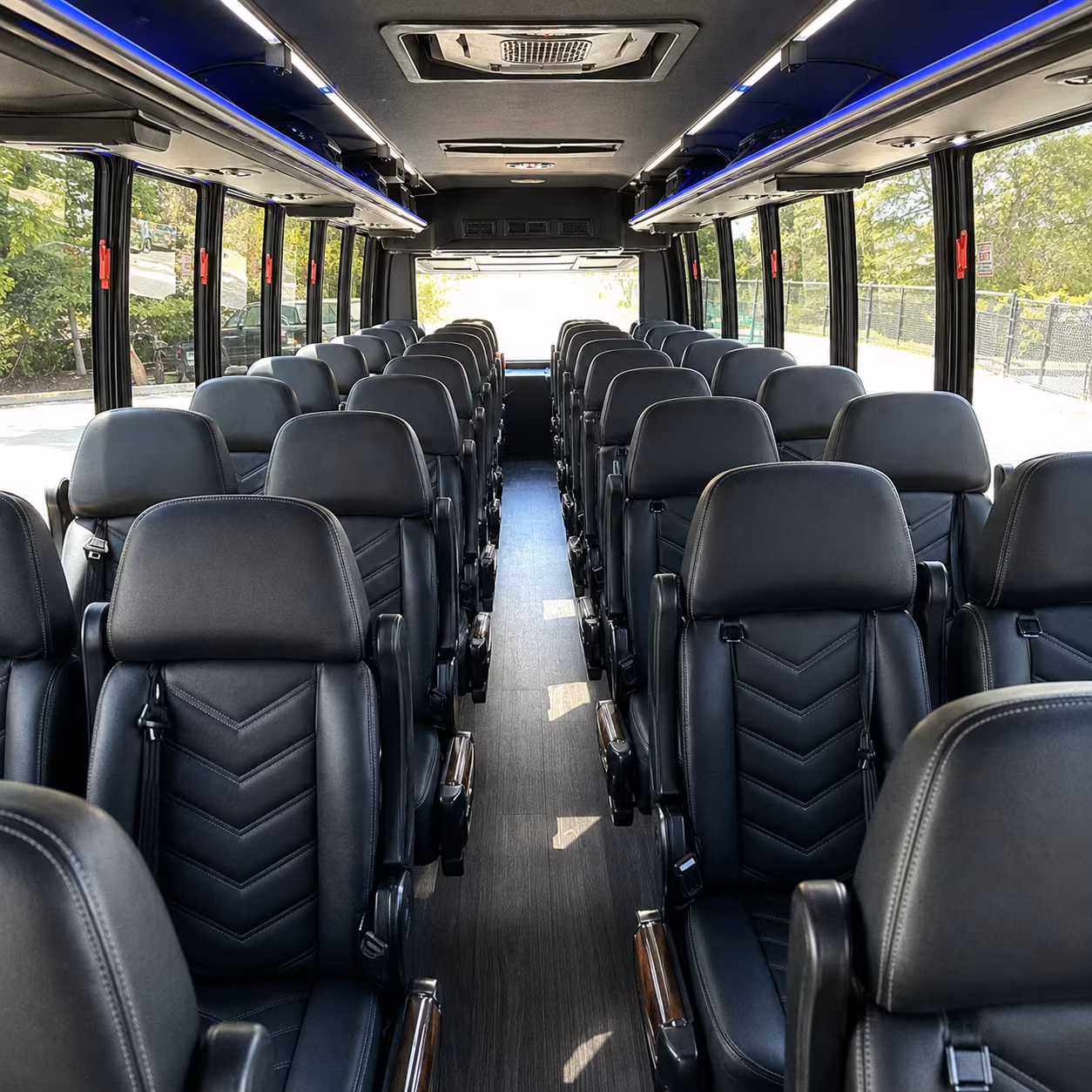 minibuses and charter buses for tulsa amphitheater shows