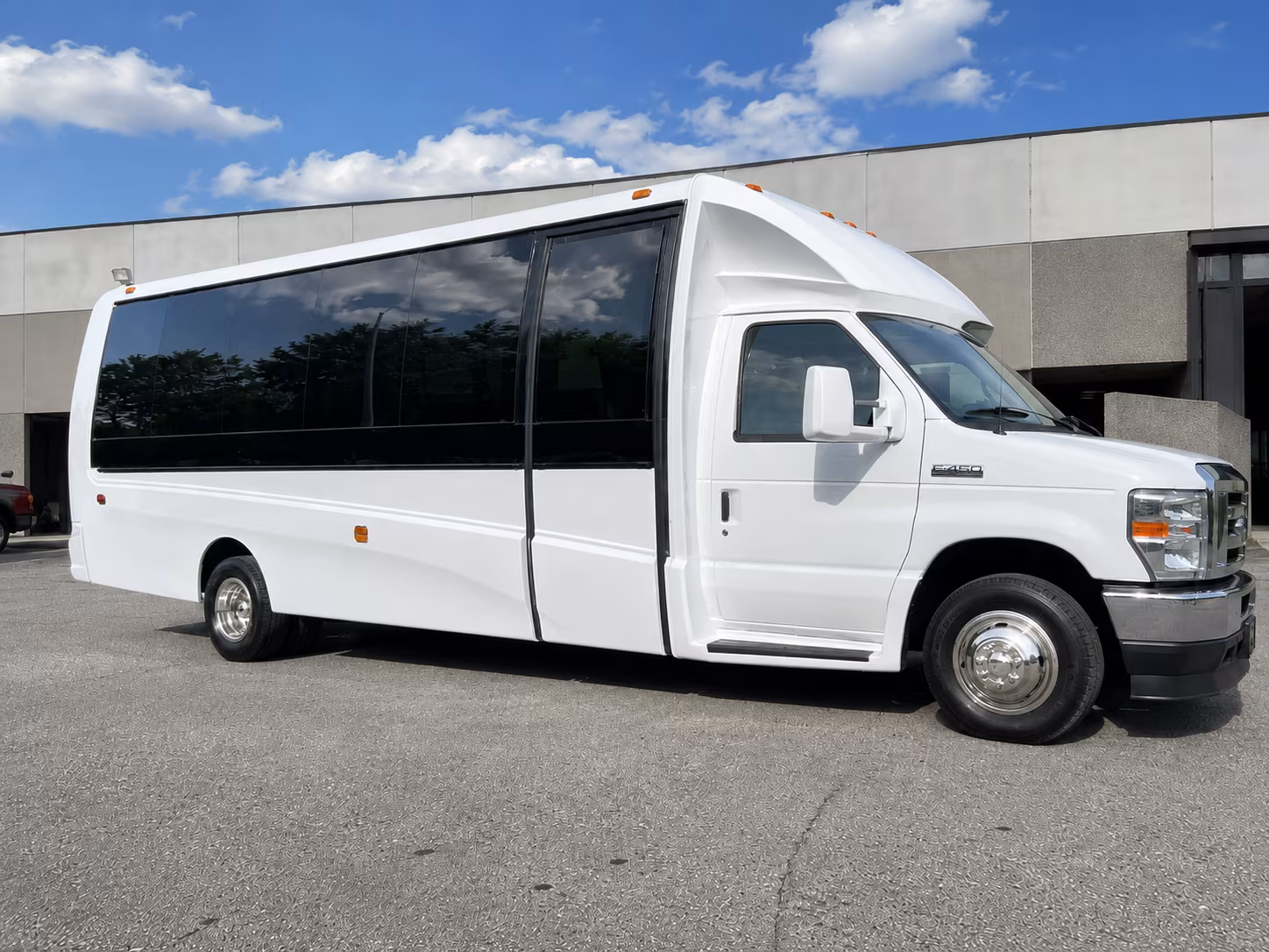 minibuses for broken arrow student group trips to the philbrook and gilcrease